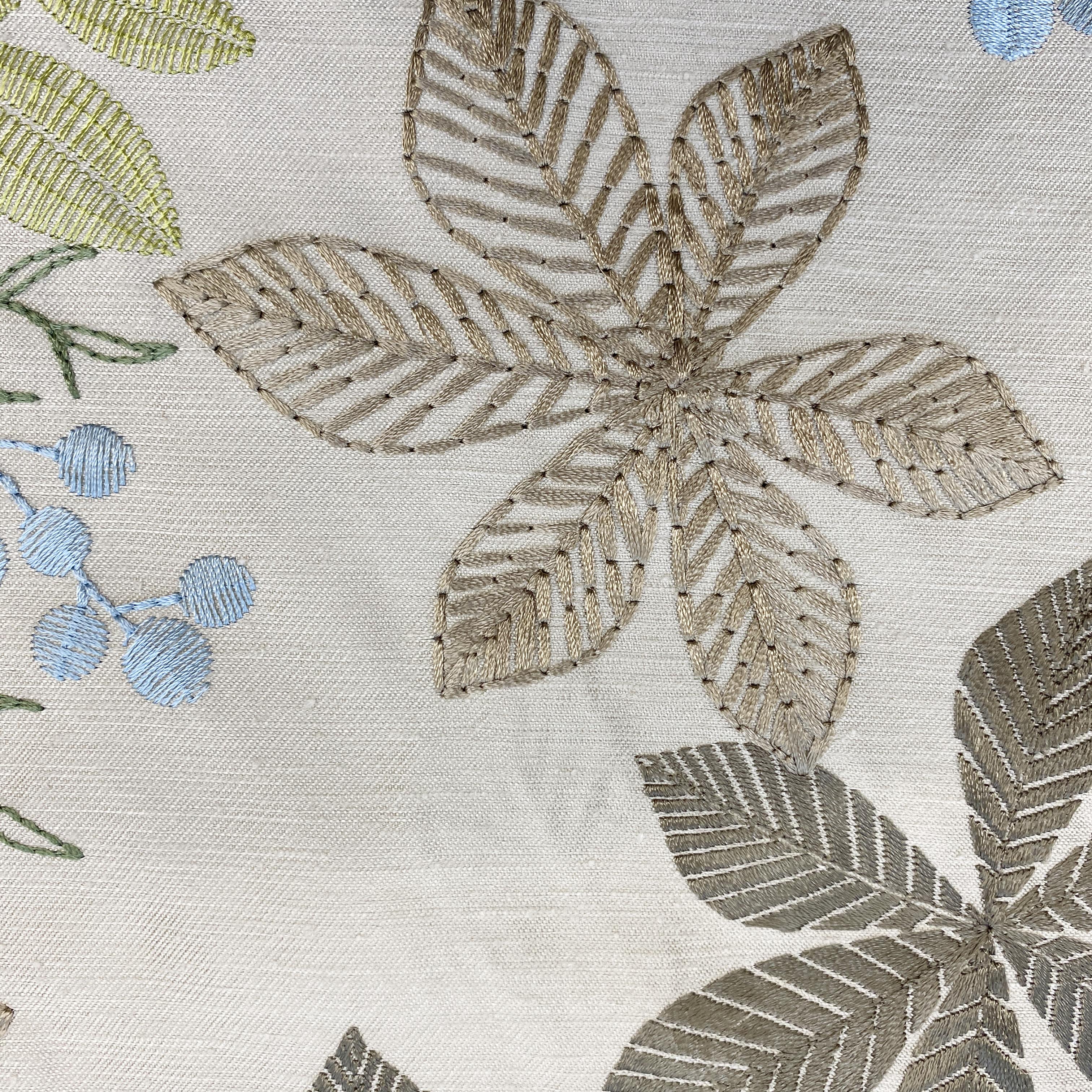 Oriental Latte Flowers - 130cm x 170cm