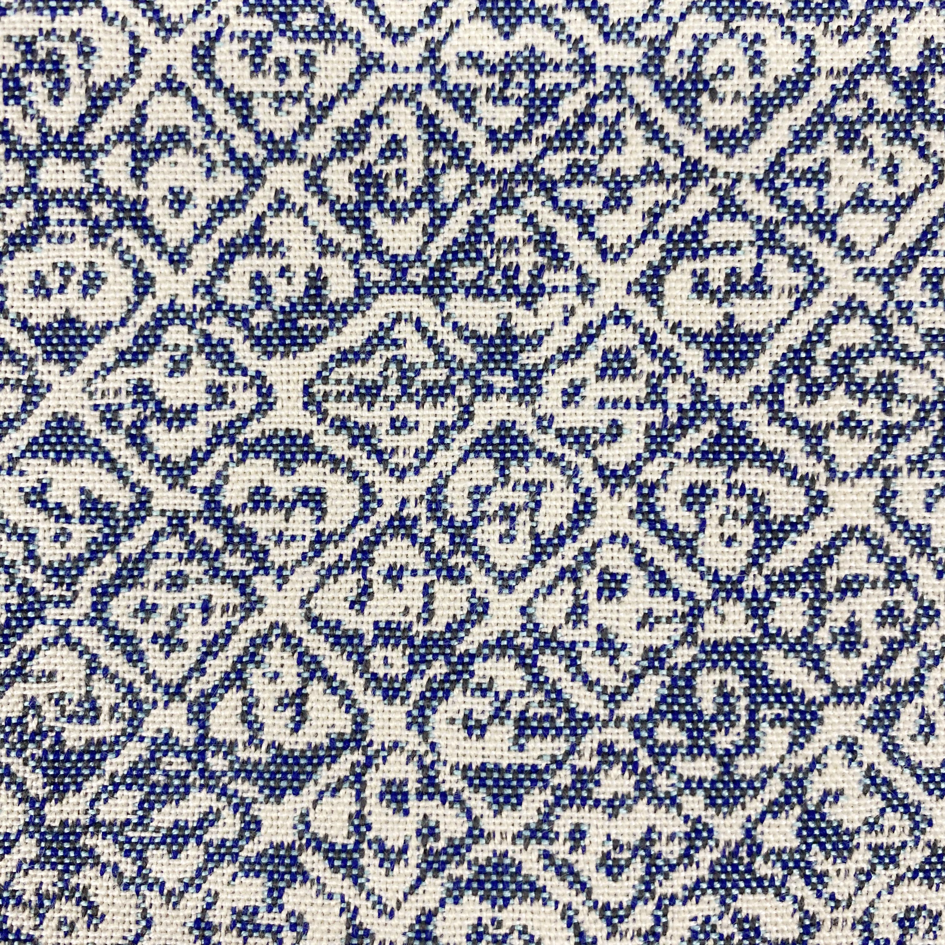 Porcelain Blue Woven - 140cm x 80cm