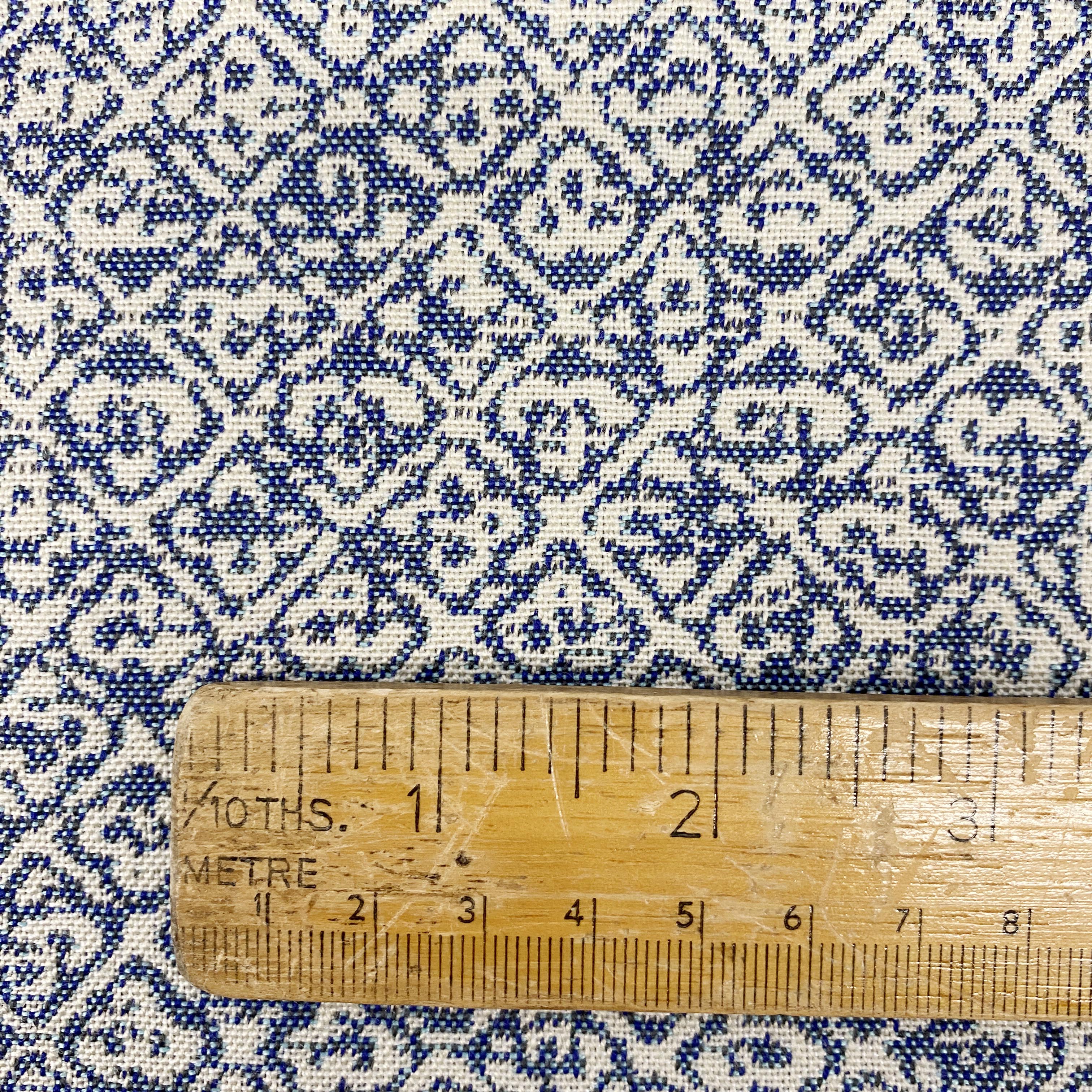 Porcelain Blue Woven - 140cm x 80cm