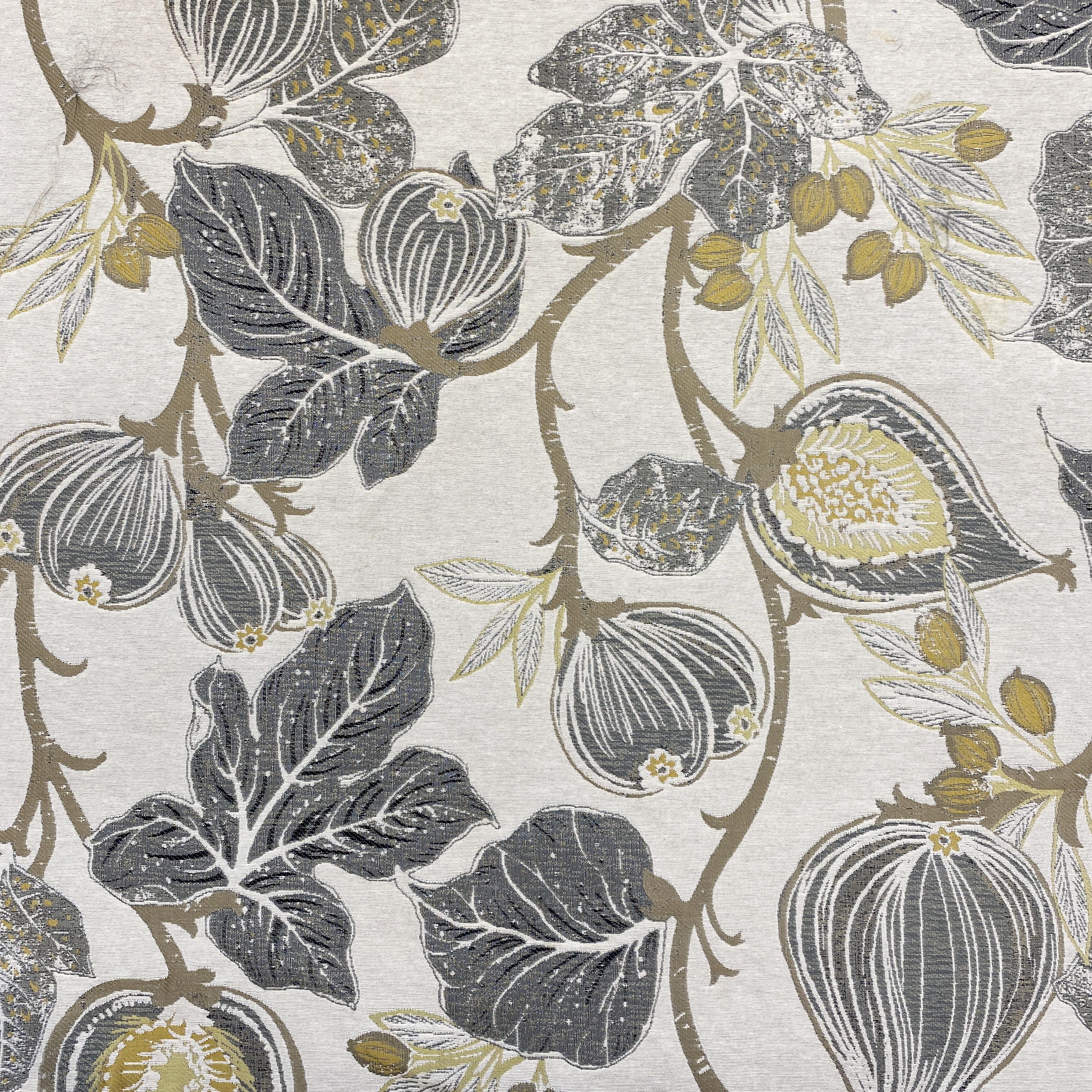 Royal Gardens - 140cm x 250cm