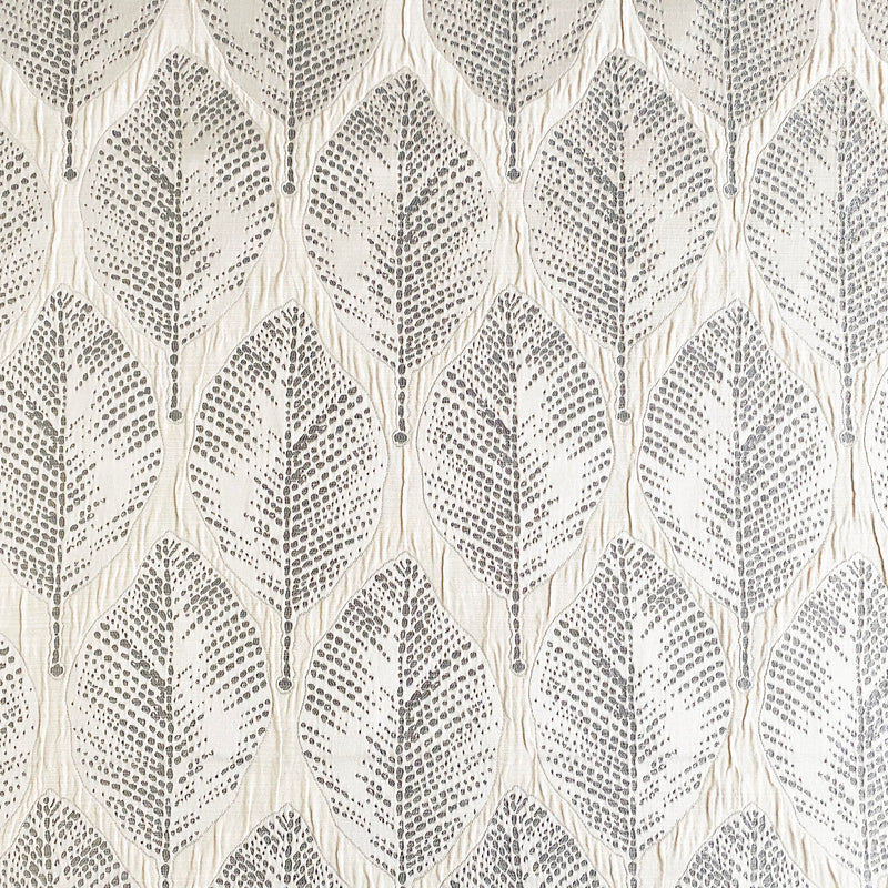 Silver Large Leaves - 139cm x 140cm