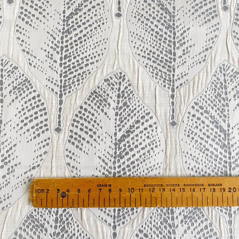 Silver Large Leaves - 139cm x 140cm