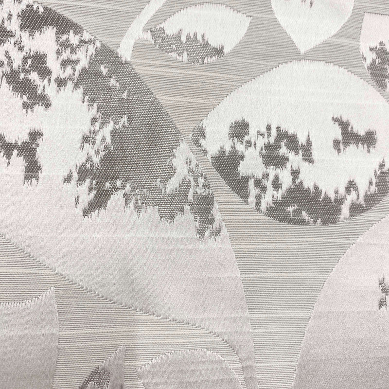 Winter Wonderland Leaves - 140cm x 320cm