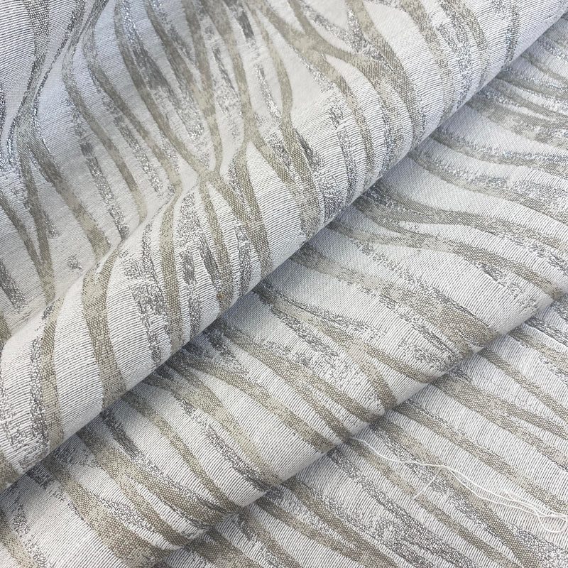 Metalic Wavy Stripes - 139cm x 220cm